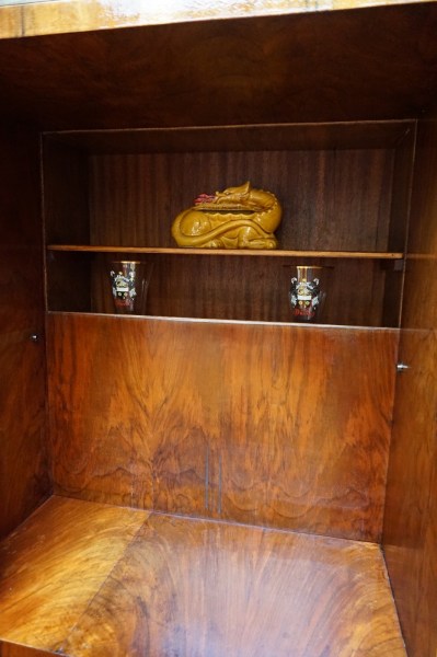 Jindrich-Halabala bauhaus art deco-display-cocktail-cabinet-secret-vitrinekast-boekenkast-cocktailkastkast-geheim-02